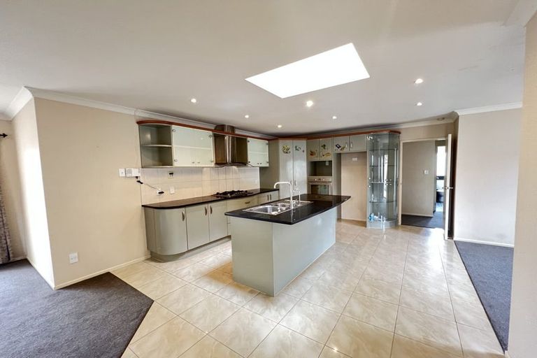 Photo of property in 14 Monash Place, Flat Bush, Auckland, 2016