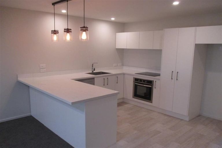 Photo of property in 2/22 Grove Road, Addington, Christchurch, 8024