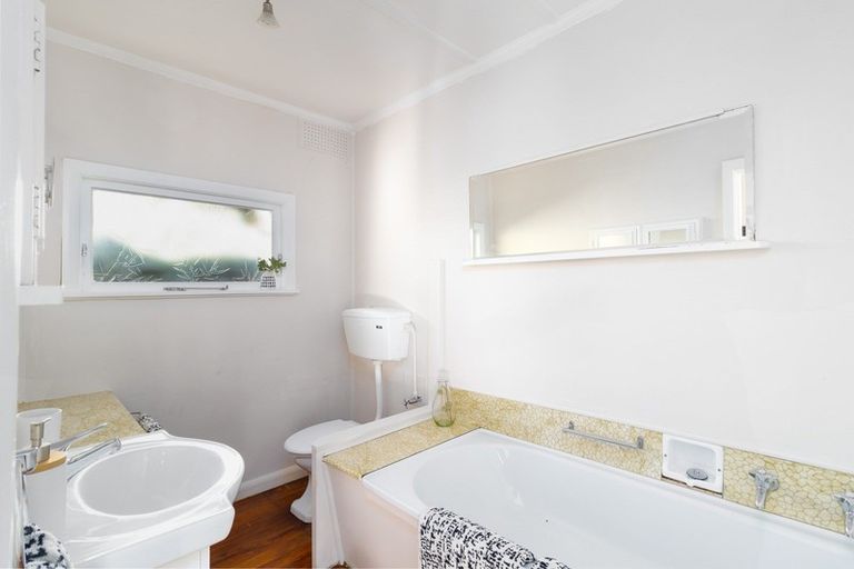 Photo of property in 73 Tosswill Road, Tahunanui, Nelson, 7011