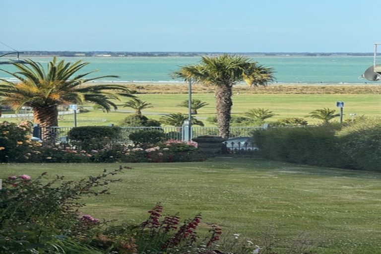 Photo of property in 1-12/48 The Bay Hill, Timaru, 7910