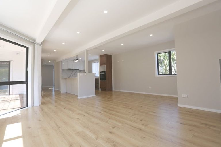 Photo of property in 128 Beach Road, Castor Bay, Auckland, 0620