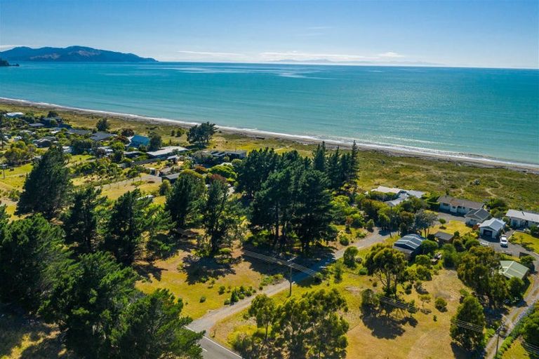 Photo of property in 64 Rarangi Beach Road, Rarangi, Blenheim, 7273