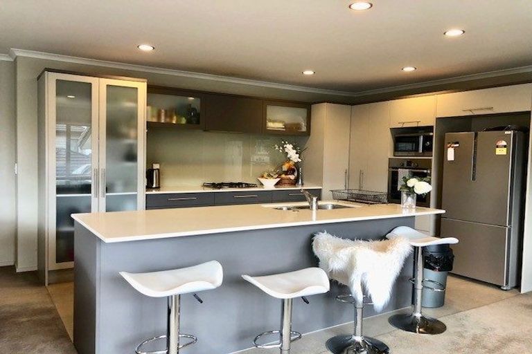 Photo of property in 4 Bilancia Place, Flat Bush, Auckland, 2016