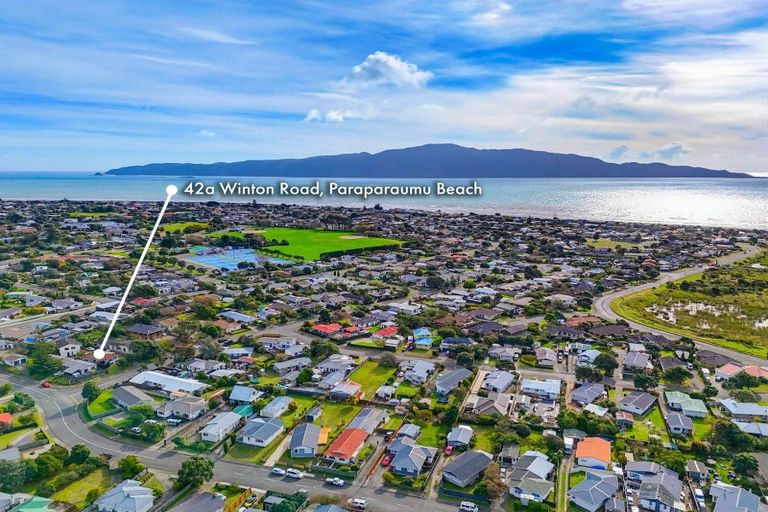 Photo of property in 42 Winton Street, Paraparaumu Beach, Paraparaumu, 5032
