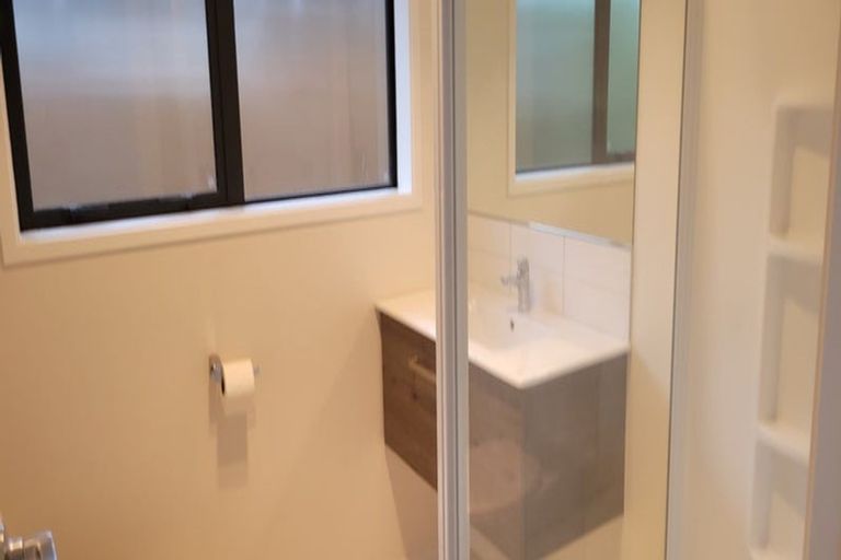 Photo of property in 1 Grapnel Lane, Whitby, Porirua, 5024