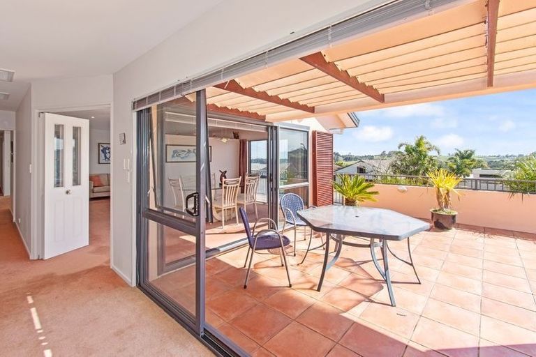 Photo of property in 9 Lamia Place, The Gardens, Auckland, 2105