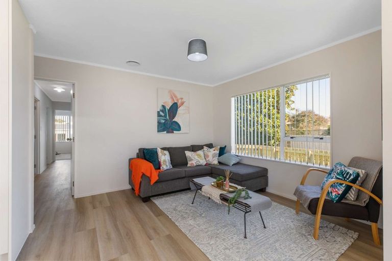 Photo of property in 48 Hamilton Drive, Waiuku, 2123