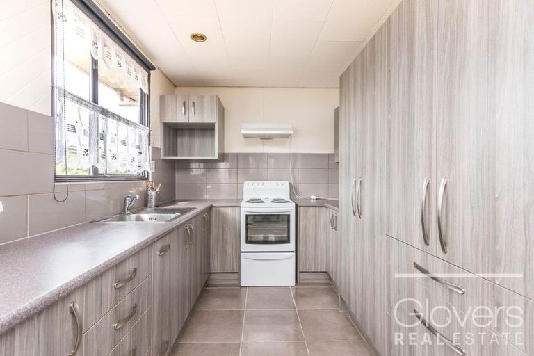 Photo of property in 1 Ireland Place, Ranui, Auckland, 0612