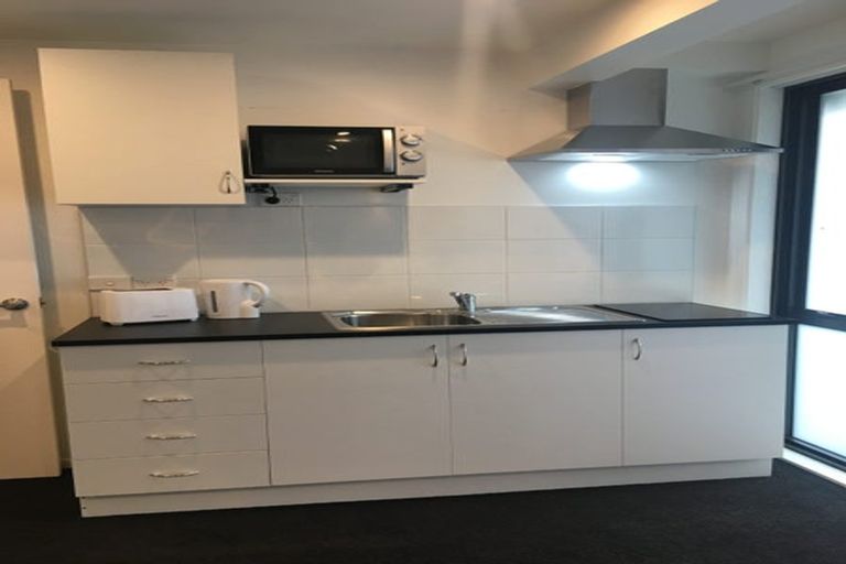 Photo of property in 15 Trinidad Crescent, Grenada Village, Wellington, 6037