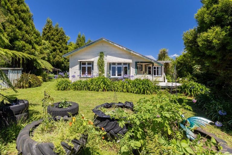 Photo of property in 150 Ackworth Road, Lepperton, New Plymouth, 4373