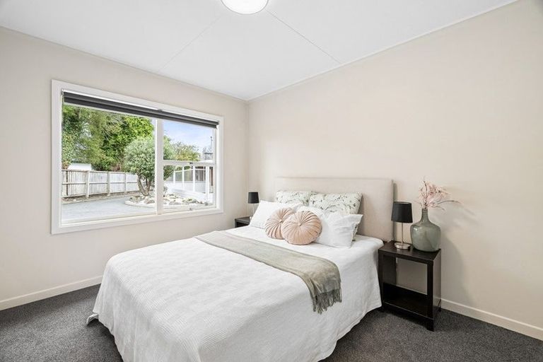 Photo of property in 2/27 Tuirau Place, Ilam, Christchurch, 8041