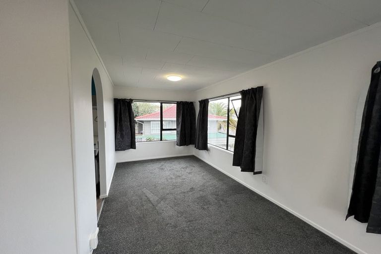 Photo of property in 139 Moire Road, West Harbour, Auckland, 0618