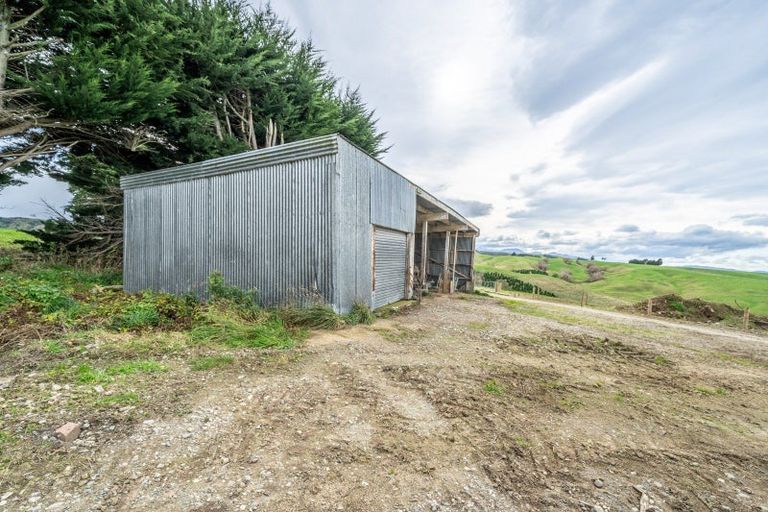 Photo of property in 2608 Ohai Clifden Highway, Eastern Bush, Otautau, 9682