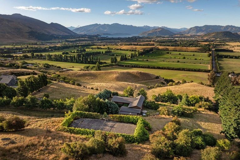 Photo of property in 711 Mount Barker Road, Wanaka, 9382