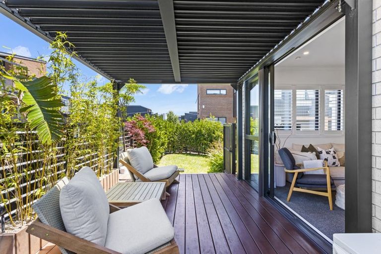 Photo of property in 37 David Carnegie Road, Hobsonville, Auckland, 0616