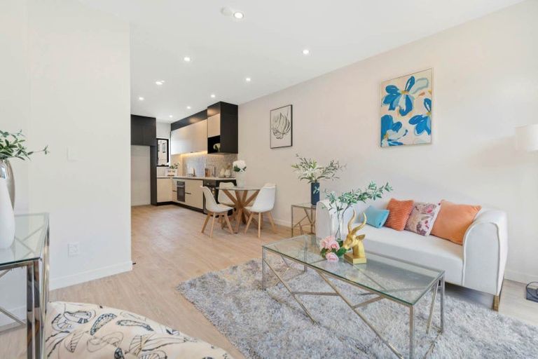 Photo of property in 44 Kiato Lane, Flat Bush, Auckland, 2019