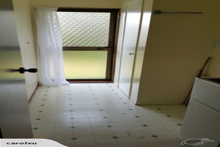 Photo of property in 2/7 Cornelian Crescent, Half Moon Bay, Auckland, 2012