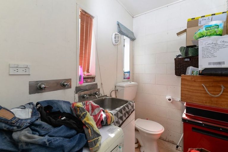 Photo of property in 100 Lake Road, Koutu, Rotorua, 3010