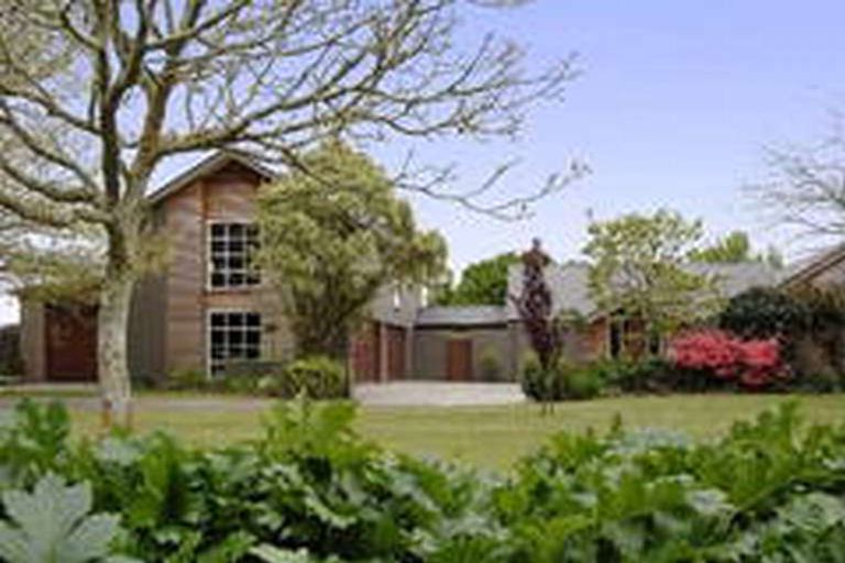 Photo of property in 2 Tourist Road, Clevedon, Papakura, 2582