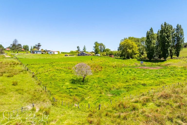 Photo of property in 35 Minnie Casey Rise, Matakohe, 0593