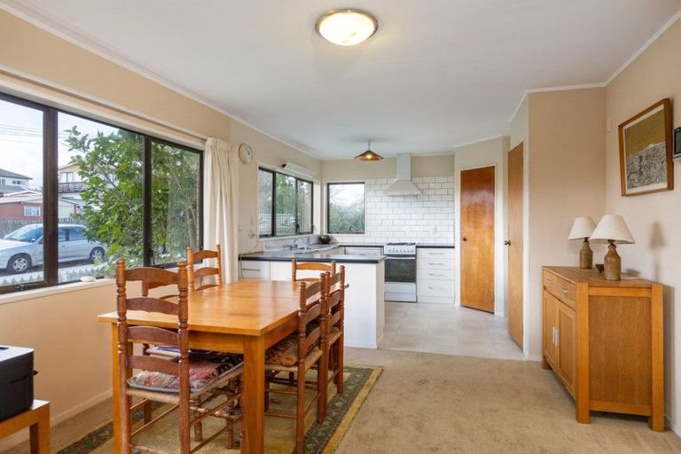 Photo of property in 1/32 Queen Street, Papakura, 2110