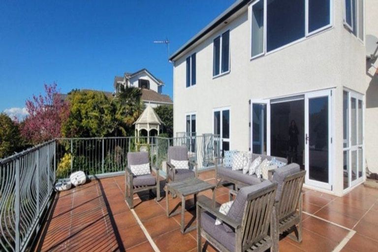 Photo of property in 152 Lake Crescent, Hamilton Lake, Hamilton, 3204