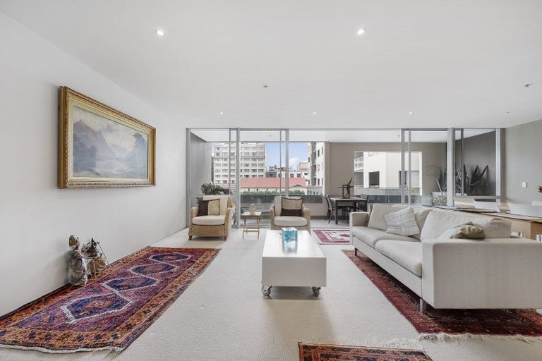 Photo of property in Sanctum Apartment, 10 Ebor Street, Te Aro, Wellington, 6011