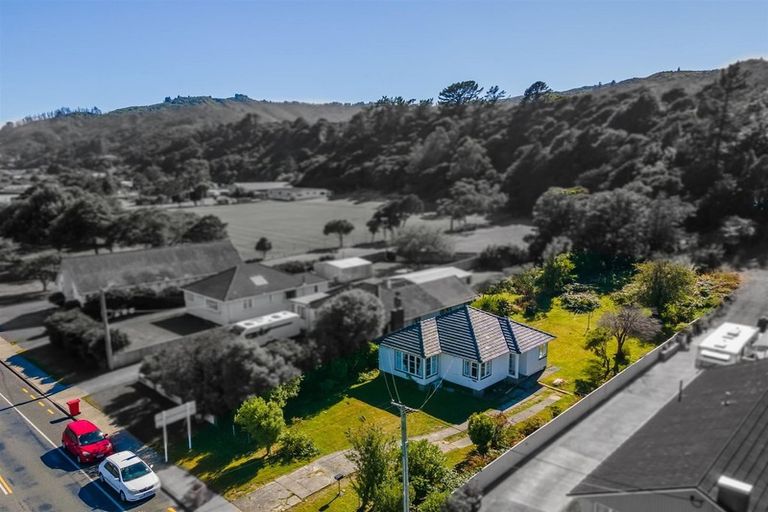Photo of property in 109 Main Road, Wainuiomata, Lower Hutt, 5014