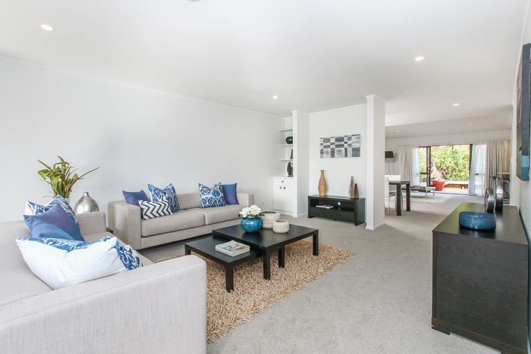 Photo of property in 21/15a Vinograd Drive, Te Atatu Peninsula, Auckland, 0610