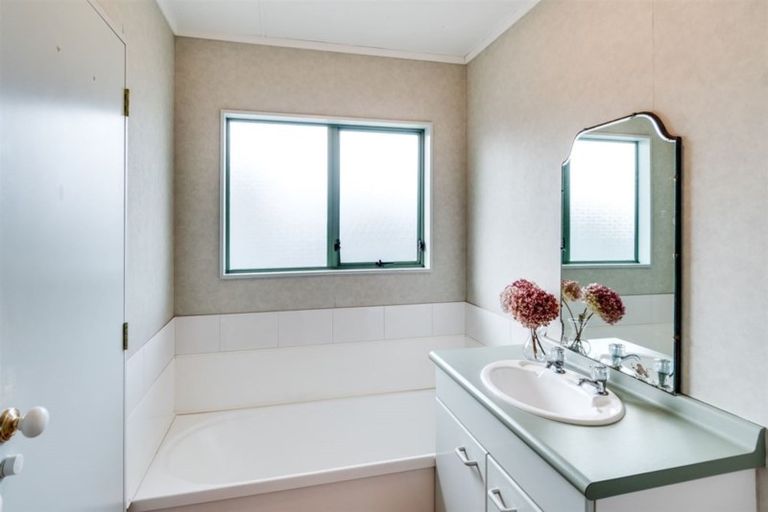 Photo of property in 7 Ted Harpur Place, Onekawa, Napier, 4110