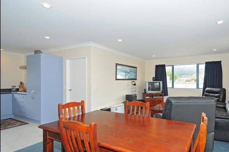 Photo of property in 17 Phar Lap Grove, Trentham, Upper Hutt, 5018