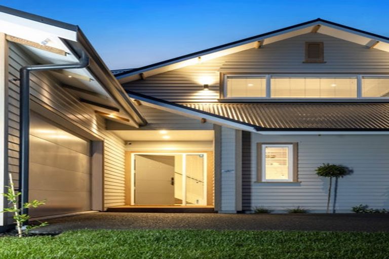 Photo of property in 71 Oak Road, Poraiti, Napier, 4112