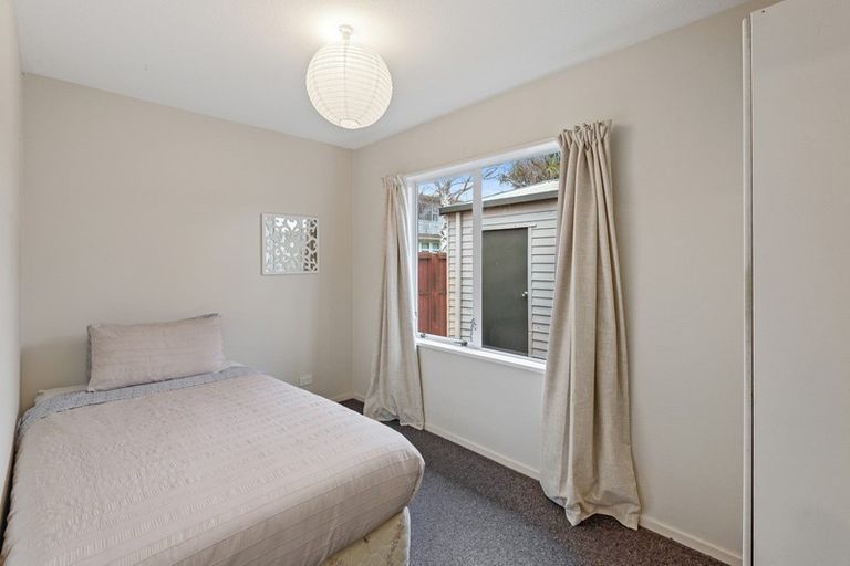 Photo of property in 2/24a Croziers Road, St Albans, Christchurch, 8052