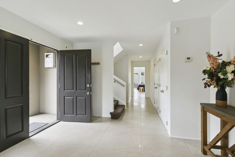 Photo of property in 29 Satara Crescent, Khandallah, Wellington, 6035