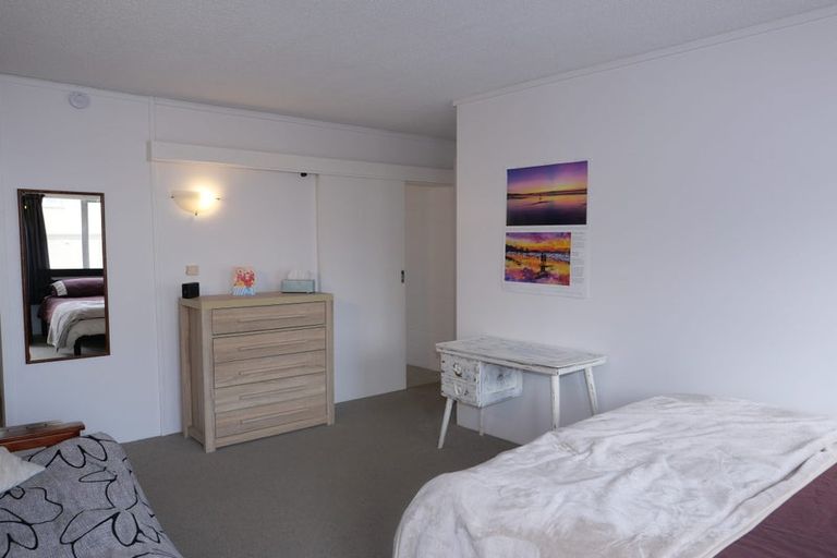 Photo of property in Melksham Towers, 102/131 Brougham Street, Mount Victoria, Wellington, 6011