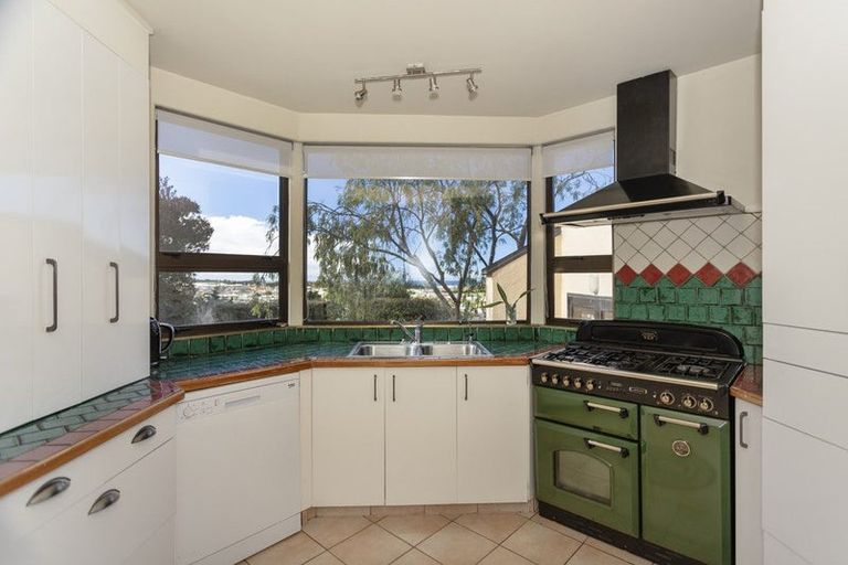 Photo of property in 16 Slade Street, Oamaru North, Oamaru, 9400