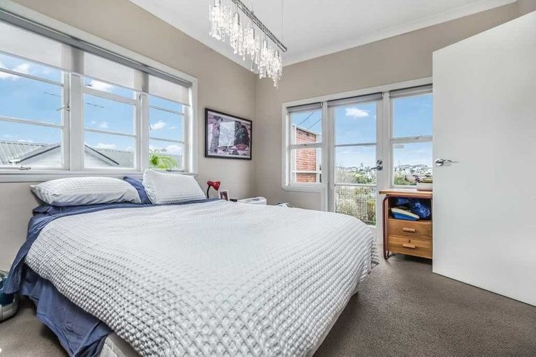 Photo of property in 6 Apihai Street, Orakei, Auckland, 1071