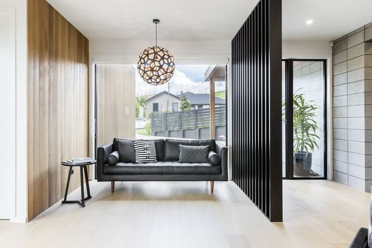 Photo of property in 10 Laly Haddon Place, Matakana, 0985