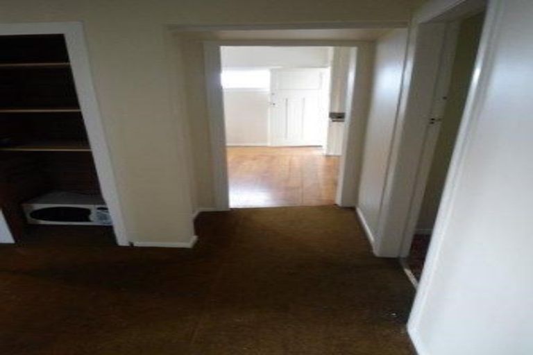 Photo of property in 76a Kelburn Parade, Kelburn, Wellington, 6012