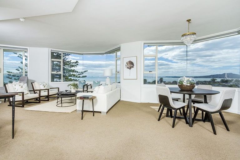 Photo of property in 4/90 Kitchener Road, Milford, Auckland, 0620