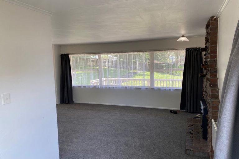 Photo of property in 2/284 Wairau Road, Glenfield, Auckland, 0629