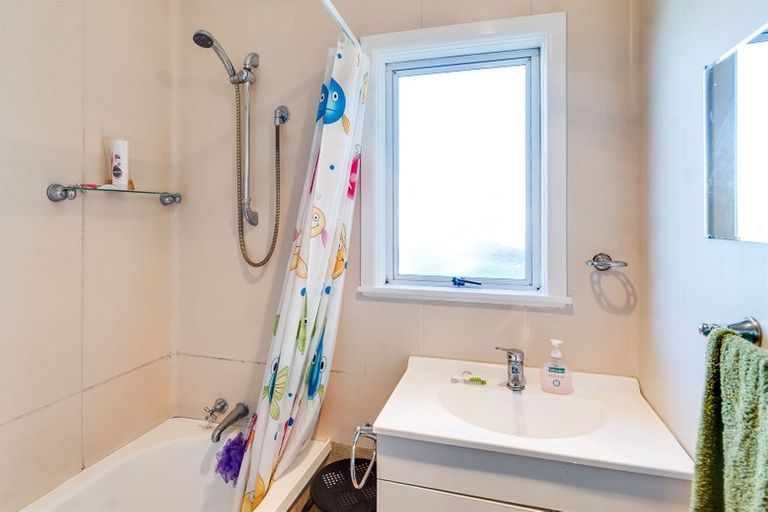 Photo of property in 67 Oldham Avenue, Onekawa, Napier, 4110