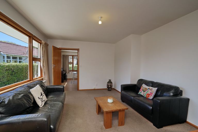 Photo of property in 80 Avonhead Road, Avonhead, Christchurch, 8042