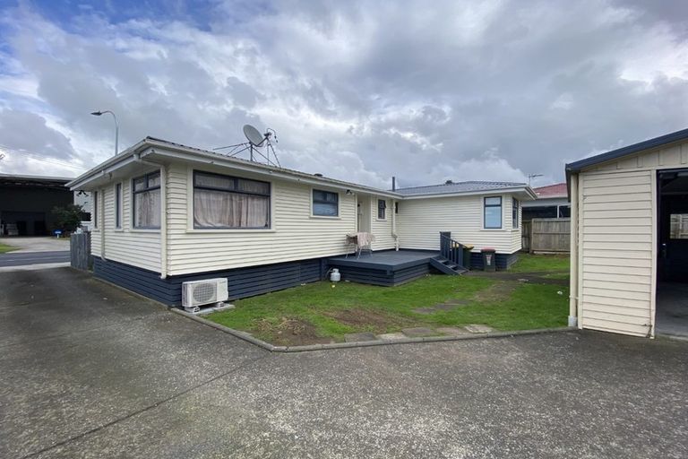 Photo of property in 227 Puhinui Road, Papatoetoe, Auckland, 2025
