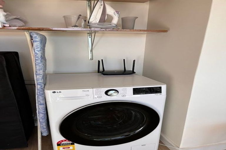 Photo of property in 39 Milne Terrace, Island Bay, Wellington, 6023