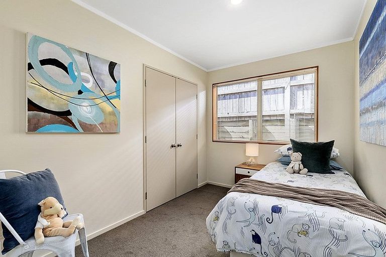 Photo of property in 11 Angel Way, Stanmore Bay, Whangaparaoa, 0932
