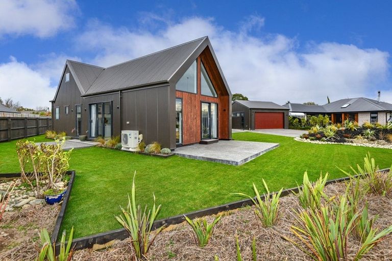 Photo of property in 16 Walter Place, Kirwee, Darfield, 7571