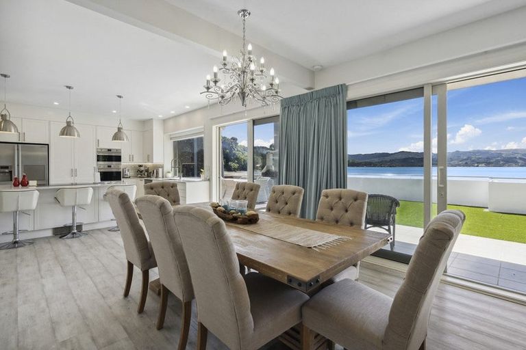 Photo of property in 85 Paremata Road, Paremata, Porirua, 5024