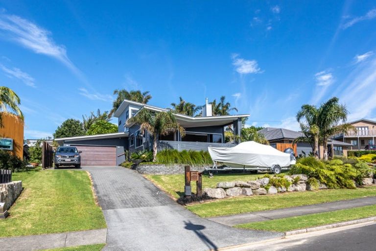 Photo of property in 103 Estuary View, Whangamata, 3620