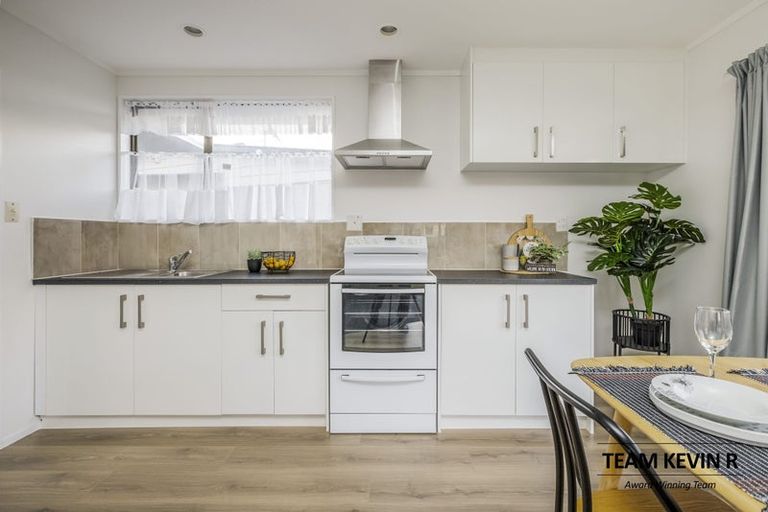 Photo of property in 2/27 Scott Road, Papakura, 2110